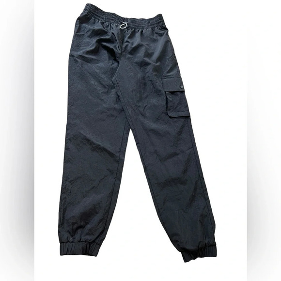 Reebok size small nylon cargo jogger pants in excellent like-new condition - Picture 1 of 3